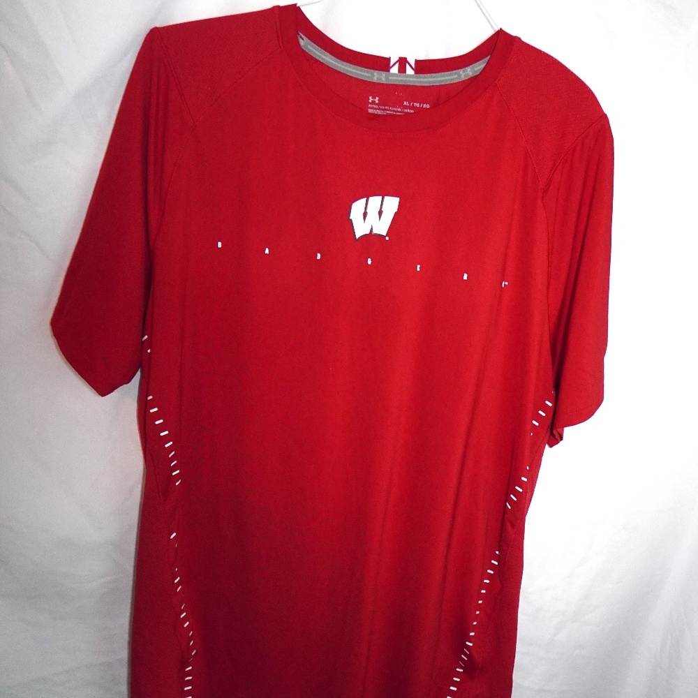 Wisconsin Badgers Under Armour Men's Shirt sz XL